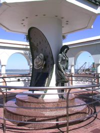 Selena Memorial, Corpus Christi, TX [JPEG - 384K]